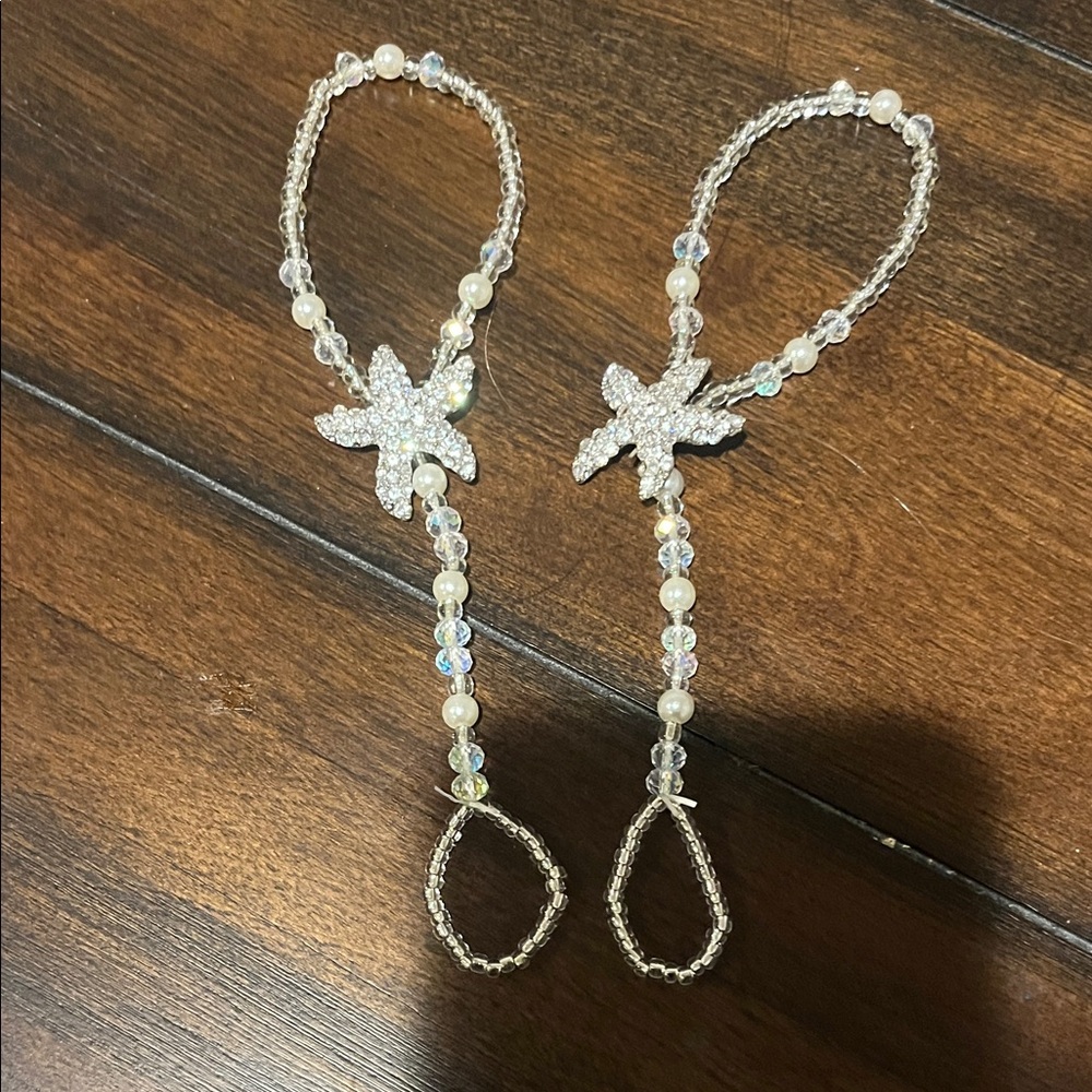 Bridal jewelry for flower girl. Foot jewelry !